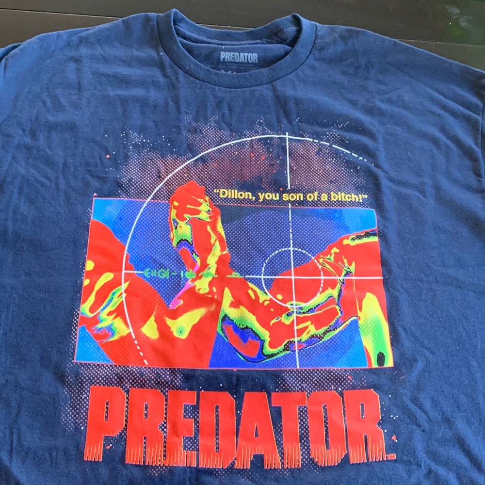 Loot Crate Exclusive Men’s 2XL Predator T-shirt